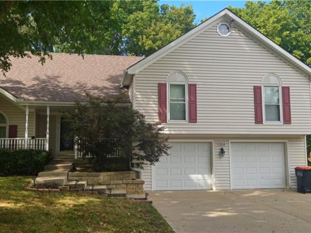 Homes for Sale in Kearney, MO 64060 | 324  Regency Park Street