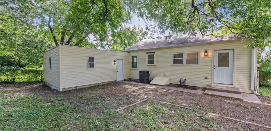 Homes for Sale in Kansas City, MO 64116 | 1104 NE 43rd Terrace