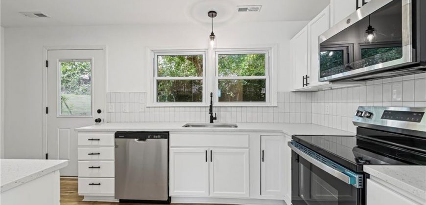 Homes for Sale in Kansas City, MO 64116 | 1104 NE 43rd Terrace