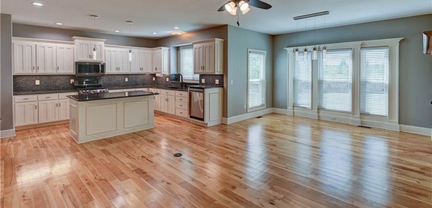 Homes for Sale in Kearney, MO 64060 | 400 S Eddie Avenue
