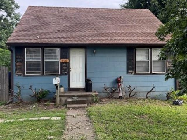 Homes for Sale in Liberty, MO 64068 | 606  Dixie Street