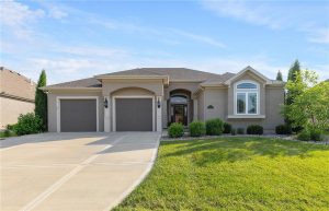 1915-NE-101st-Street-mls-2555589-image-1