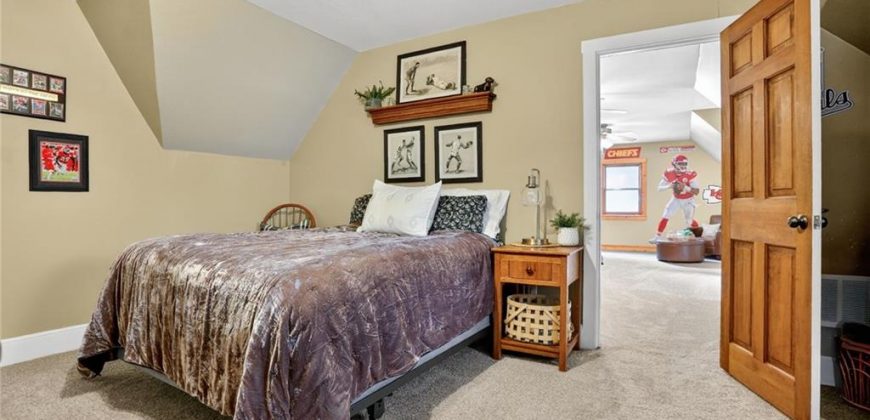 Homes for Sale in Liberty, MO 64068 | 1105  Jackson Court
