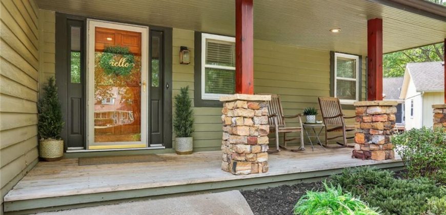 Homes for Sale in Liberty, MO 64068 | 1105  Jackson Court