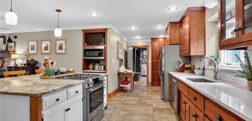 Homes for Sale in Liberty, MO 64068 | 1105  Jackson Court