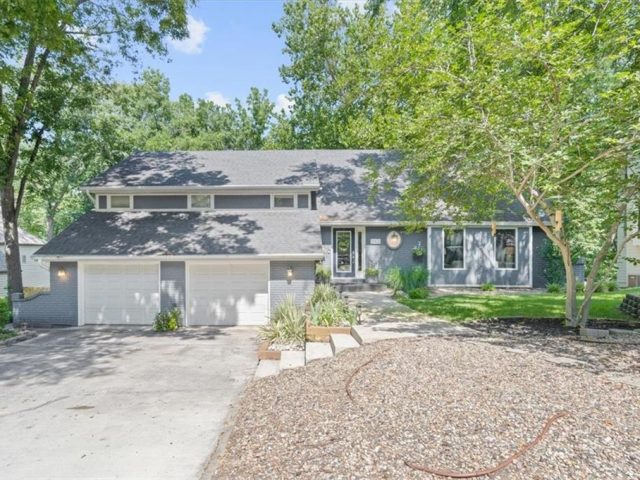 Homes for Sale in Kansas City, MO 64116 | 712 NW 40th Terrace