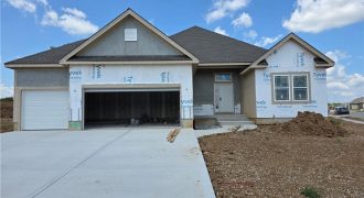 Homes for Sale in Kansas City, MO 64156 | 6938 NE 102nd Street