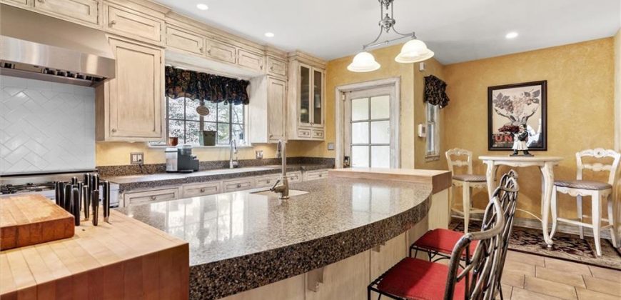 Homes for Sale in Excelsior Springs, MO 64024 | 8  Orchard Place