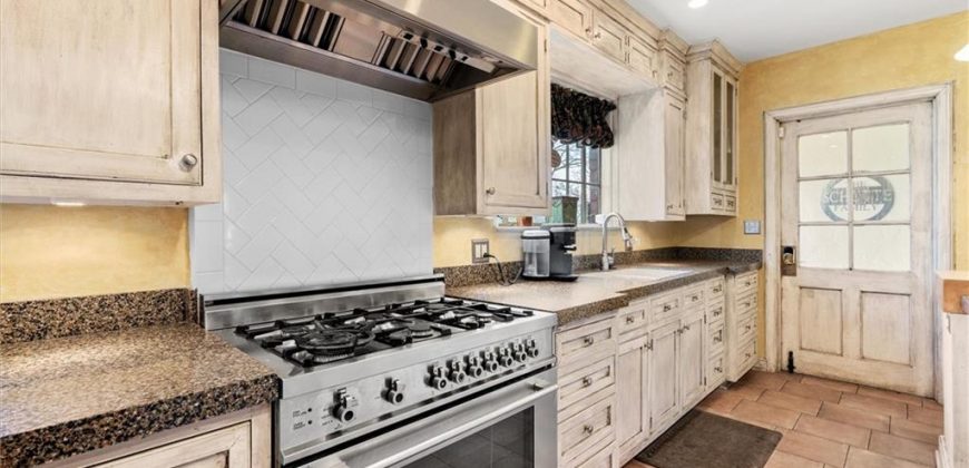 Homes for Sale in Excelsior Springs, MO 64024 | 8  Orchard Place