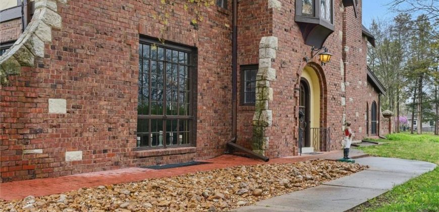 Homes for Sale in Excelsior Springs, MO 64024 | 8  Orchard Place