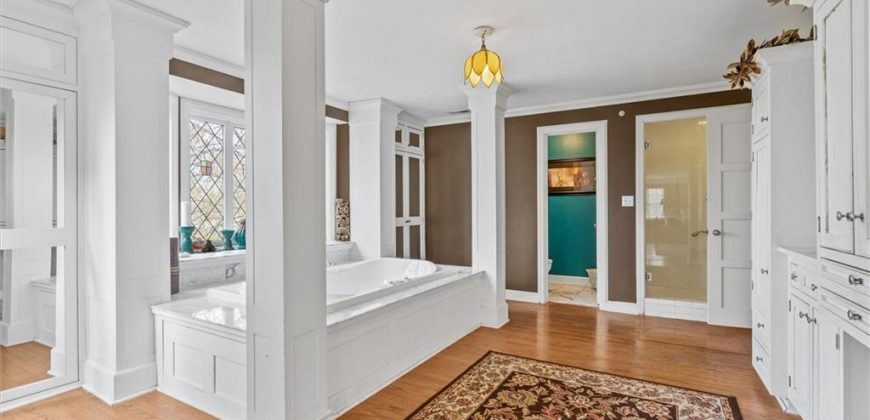 Homes for Sale in Excelsior Springs, MO 64024 | 8  Orchard Place