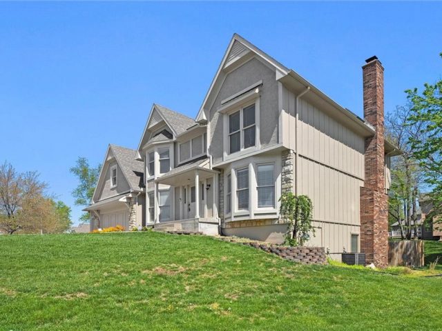 Homes for Sale in Kansas City, MO 64118 | 7801 N Prospect Avenue