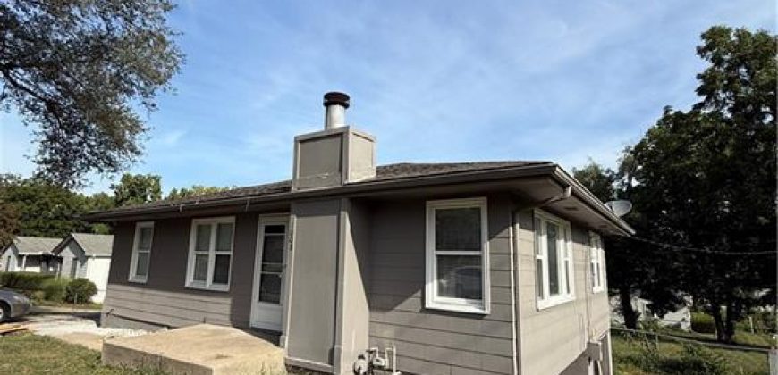 Homes for Sale in Kansas City, MO 64118 | 1008 NE 72nd Street