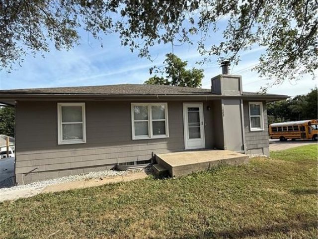 Homes for Sale in Kansas City, MO 64118 | 1008 NE 72nd Street