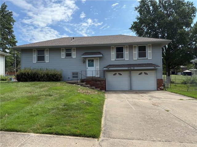 Homes for Sale in Kansas City, MO 64118 | 7323 N Euclid Avenue