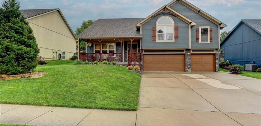 Homes for Sale in Smithville, MO 64089 | 108  Surrey Court