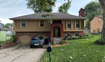 Homes for Sale in Excelsior Springs, MO 64024 | 1216  Michele Drive