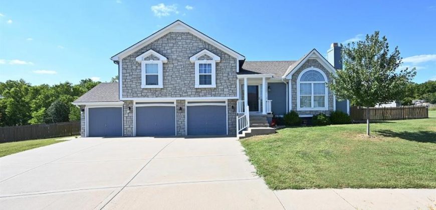 Homes for Sale in Platte City, MO 64079 | 13360  Ridgeview Drive