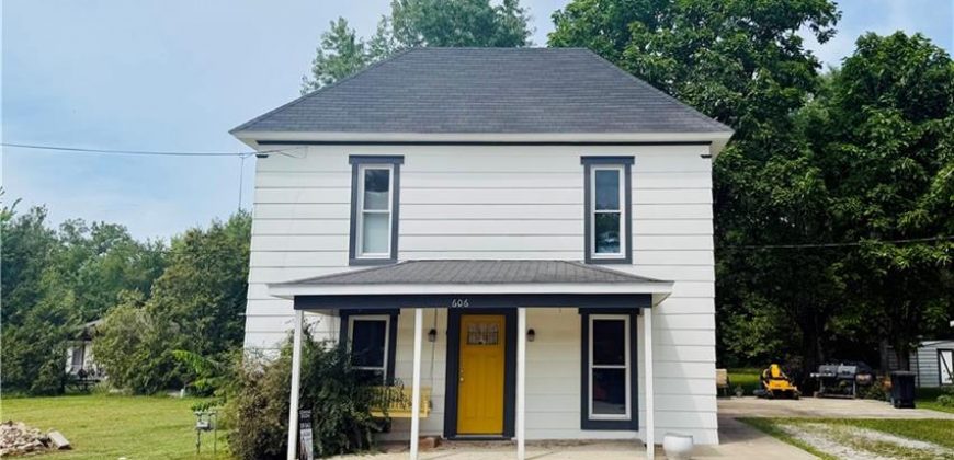 Homes for Sale in Holt, MO 64048 | 606  Water Street