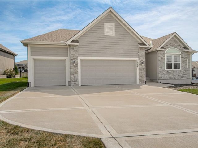 Homes for Sale in Kansas City, MO 64157 | 10027 N Stark Avenue