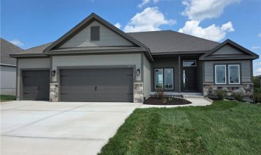 Homes for Sale in Kansas City, MO 64156 | 10139 N Winchester Avenue