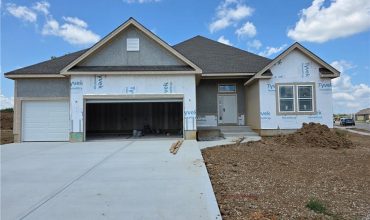 Homes for Sale in Kansas City, MO 64156 | 6938 NE 102nd Street