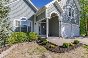8115-NE-112th-Street-mls-2558751-image-1