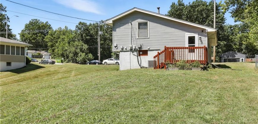 Homes for Sale in Kansas City, MO 64118 | 2403 NE Vivion Road