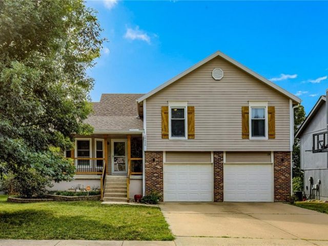 Homes for Sale in Kansas City, MO 64155 | 10626 N Charlotte Street