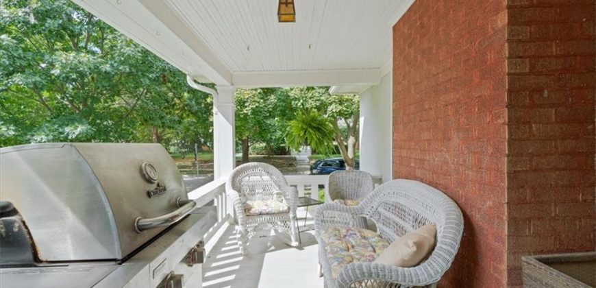 Homes for Sale in Liberty, MO 64068 | 417 E Mississippi Street