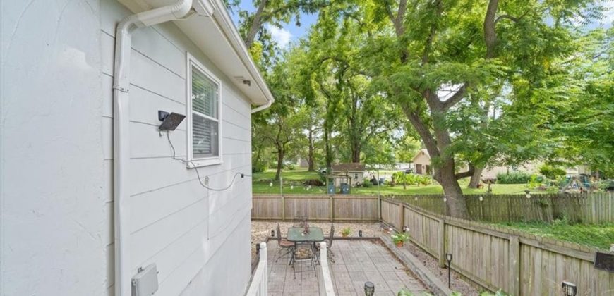 Homes for Sale in Liberty, MO 64068 | 417 E Mississippi Street