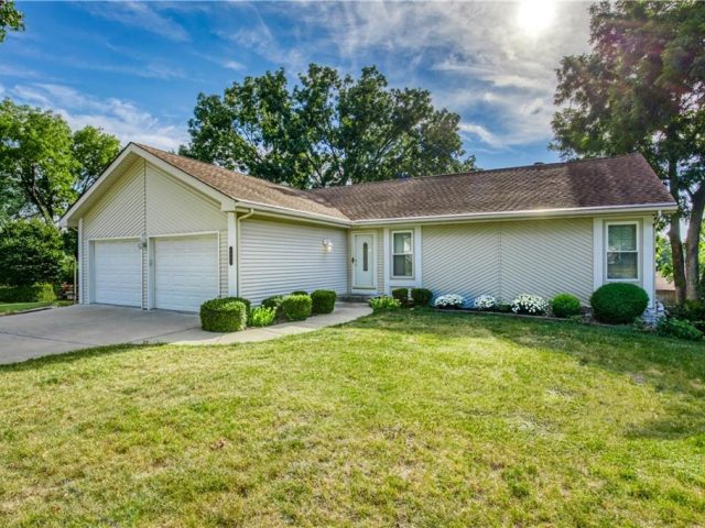 Homes for Sale in Kansas City, MO 64118 | 1905 NE 78 Street
