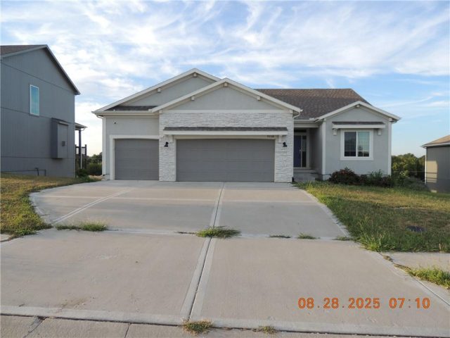 Homes for Sale in Kansas City, MO 64157 | 9110 NE 111th Place