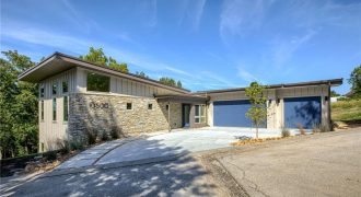 Homes for Sale in Parkville, MO 64152 | 10500  Chateau Lane
