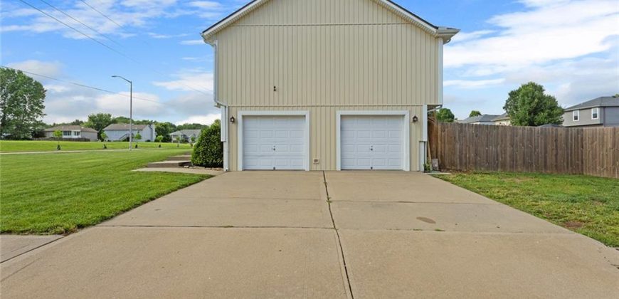 Homes for Sale in Kansas City, MO 64157 | 11427 N STARK Avenue