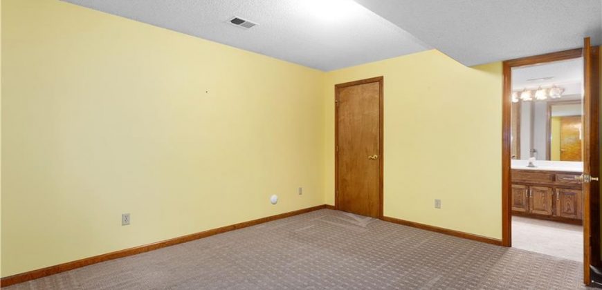 Homes for Sale in Kansas City, MO 64118 | 1613 NE 83rd Terrace