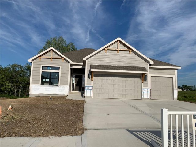 Homes for Sale in Kansas City, MO 64155 | 1606 NW 106th Terrace
