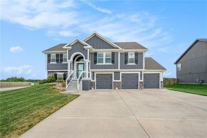 6100-NE-120th-Street-mls-2568552-image-1