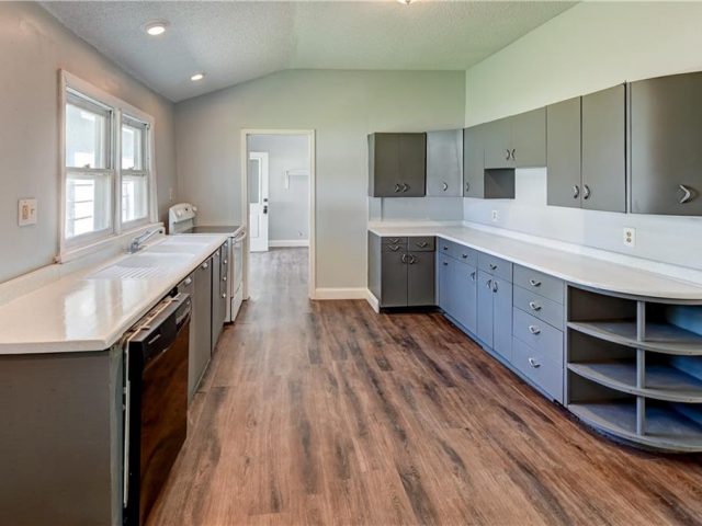 Homes for Sale in Dearborn, MO 64439 | 304 N JUNE Street