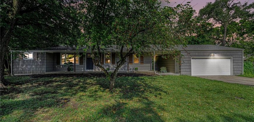 Homes for Sale in Liberty, MO 64068 | 828 W Brown Street