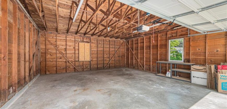 Homes for Sale in Liberty, MO 64068 | 828 W Brown Street