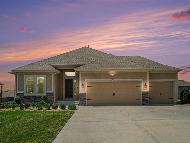 Homes for Sale in Kansas City, MO 64156 | 10840 N Corrington Avenue