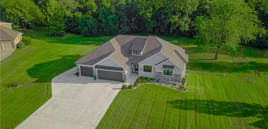 Homes for Sale in Kearney, MO 64060 | 13402  Oakbrook Drive