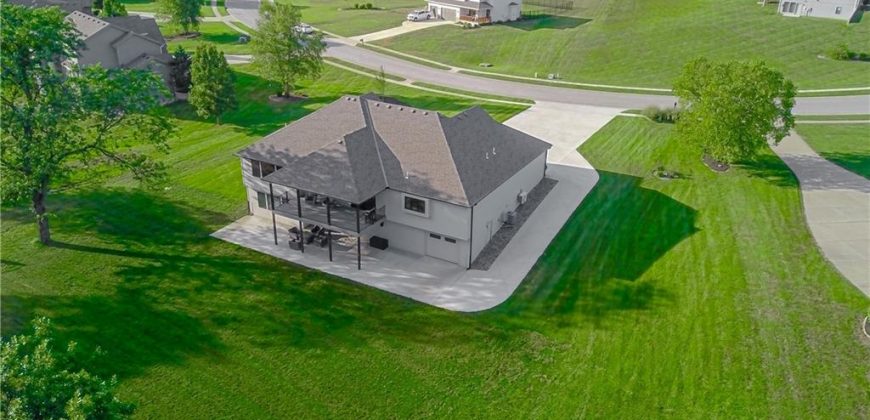 Homes for Sale in Kearney, MO 64060 | 13402  Oakbrook Drive