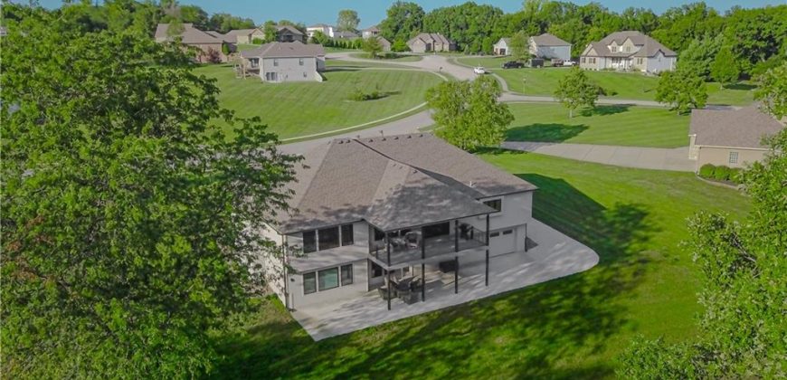 Homes for Sale in Kearney, MO 64060 | 13402  Oakbrook Drive