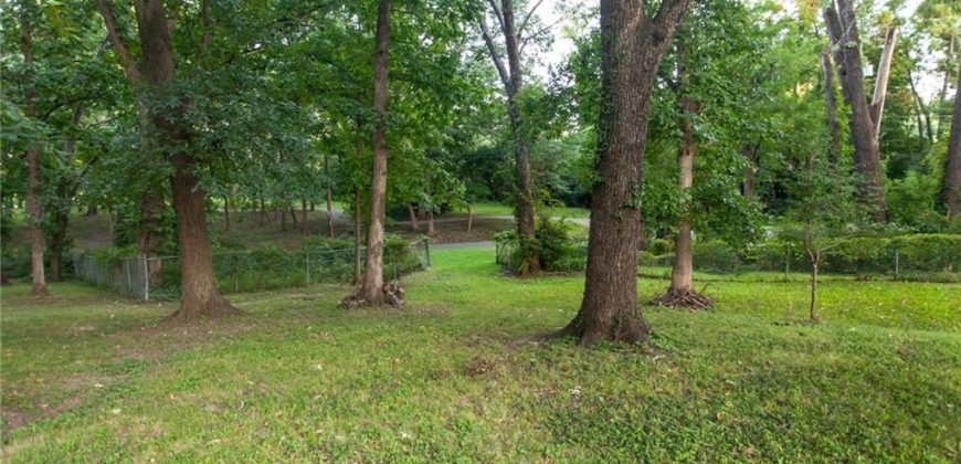 Homes for Sale in Kansas City, MO 64116 | 900 NE 47 Street