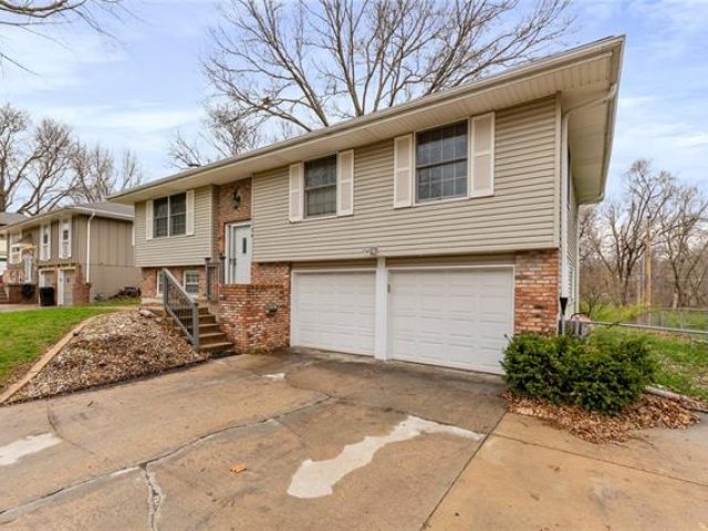 Homes for Sale in Kansas City, MO 64155 | 1158 NE 84th Terrace