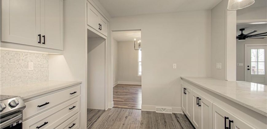 Homes for Sale in Parkville, MO 64152 | 14401  67th Street