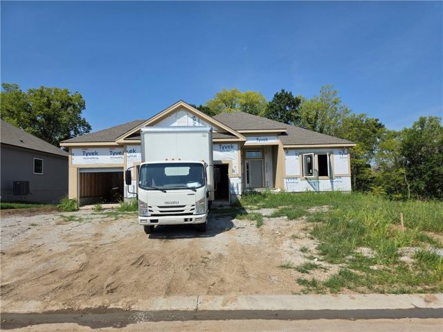 Homes for Sale in Kansas City, MO 64154 | 9430 N Belton Avenue