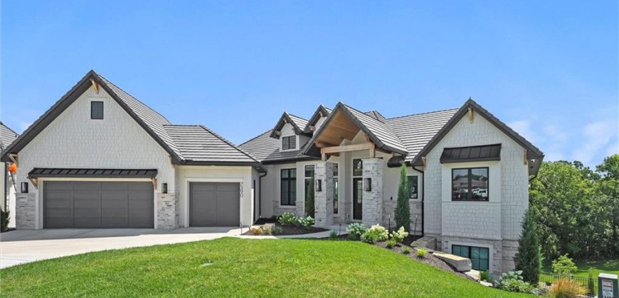 Homes for Sale in Parkville, MO 64152 | 7390 N National Drive